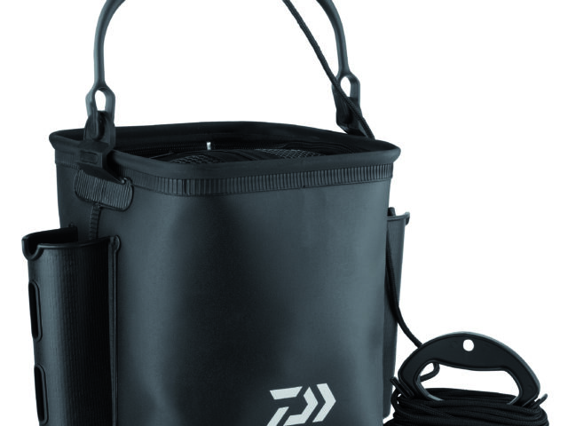 Daiwa D-Live Bucket Black: Il Secchiello Impermeabile per Ogni Pescatore